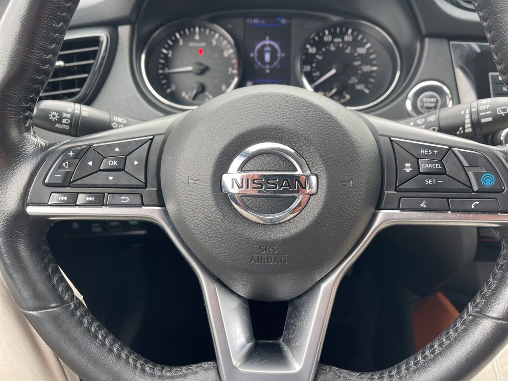 Used 2018 Nissan Rogue SL w/ Premium Package image 18
