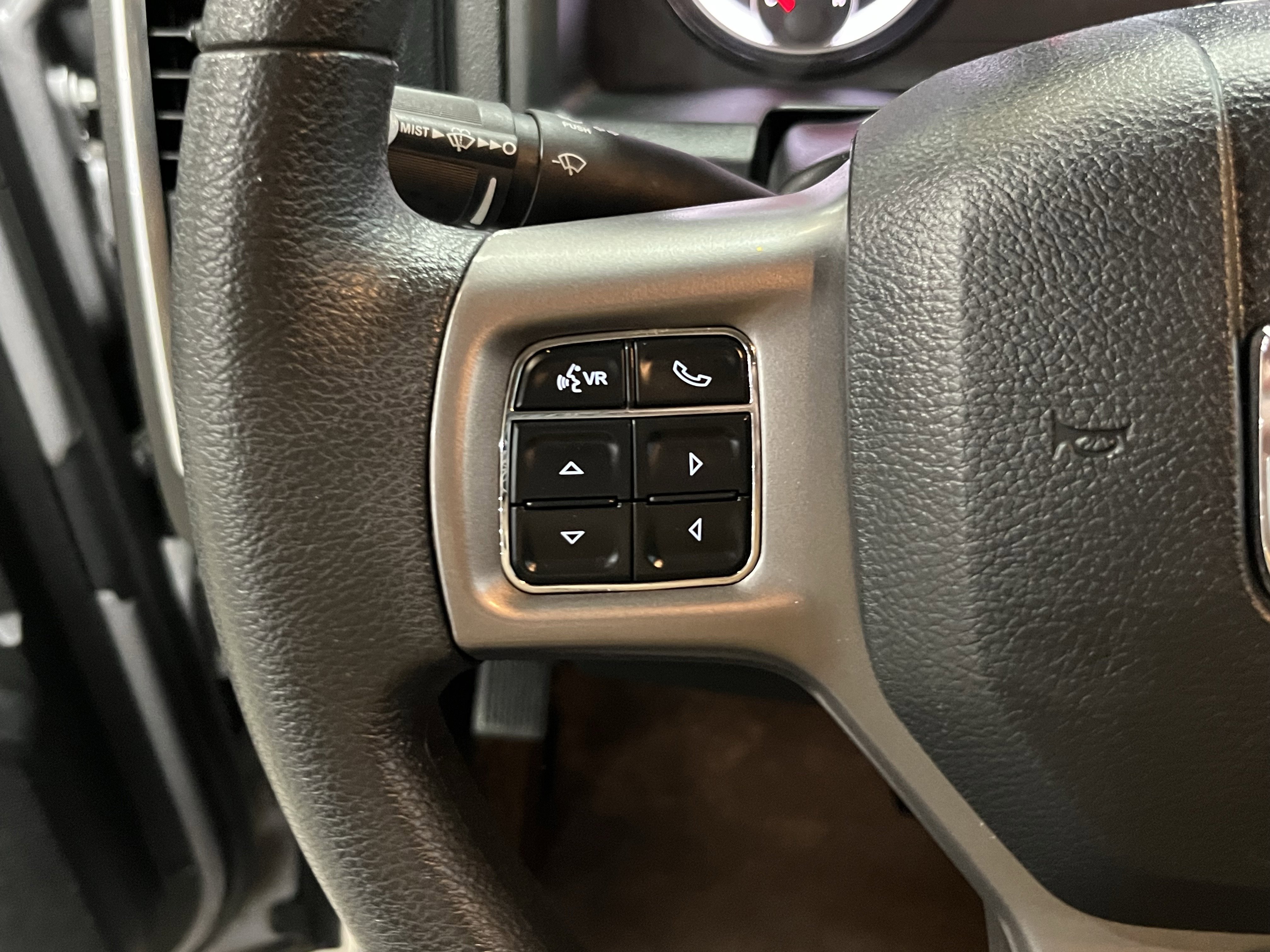 Used 2023 RAM 1500 Classic SLT image 20