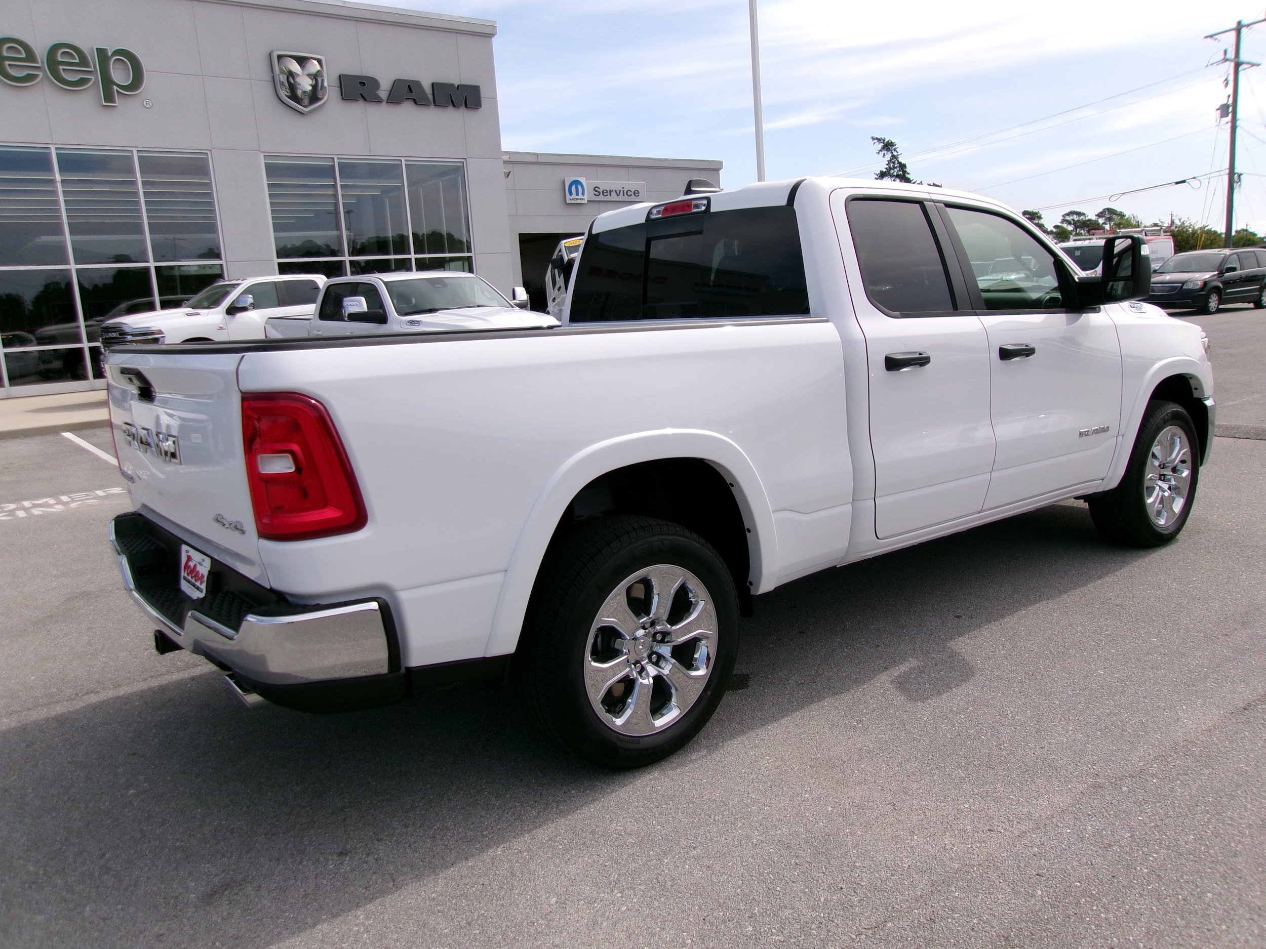 New 2025 RAM 1500 Big Horn AWD/4WD image 3