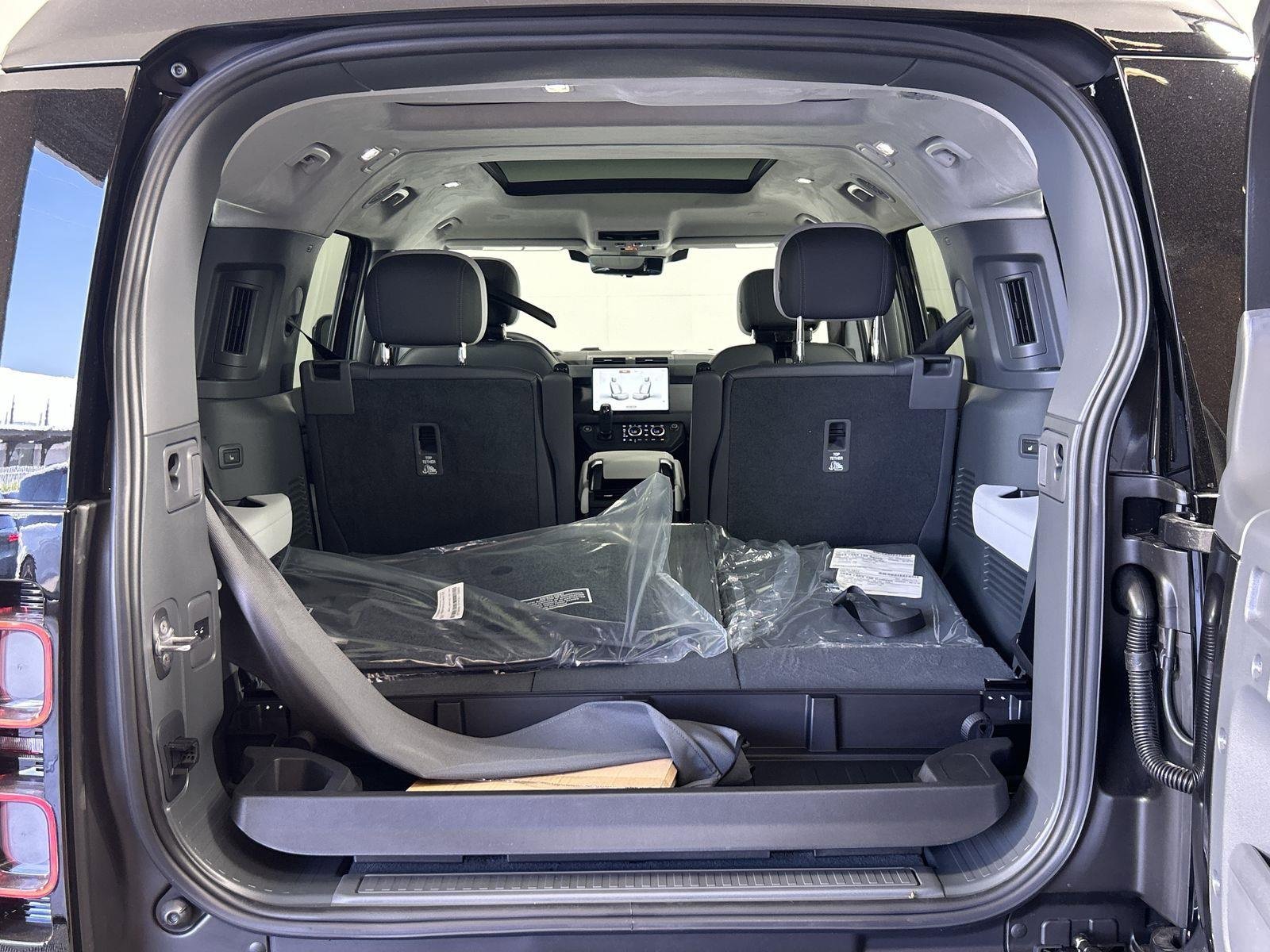 New 2025 Land Rover Defender 130 V8 image 29