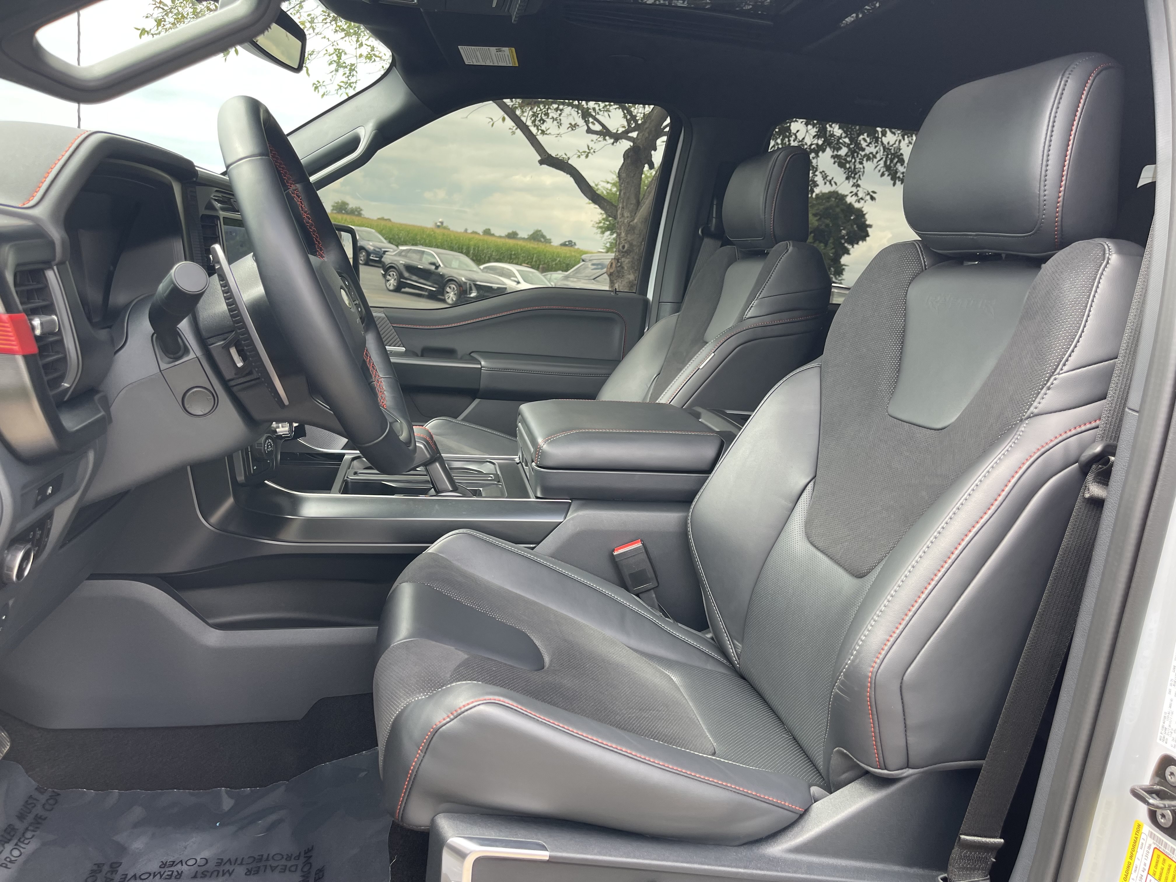 Used 2025 Ford F150 Raptor AWD/4WD image 19