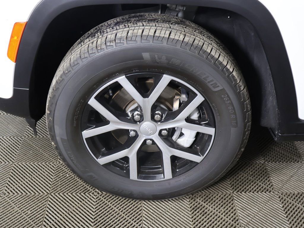 Used 2024 Jeep Grand Cherokee Limited AWD/4WD image 18
