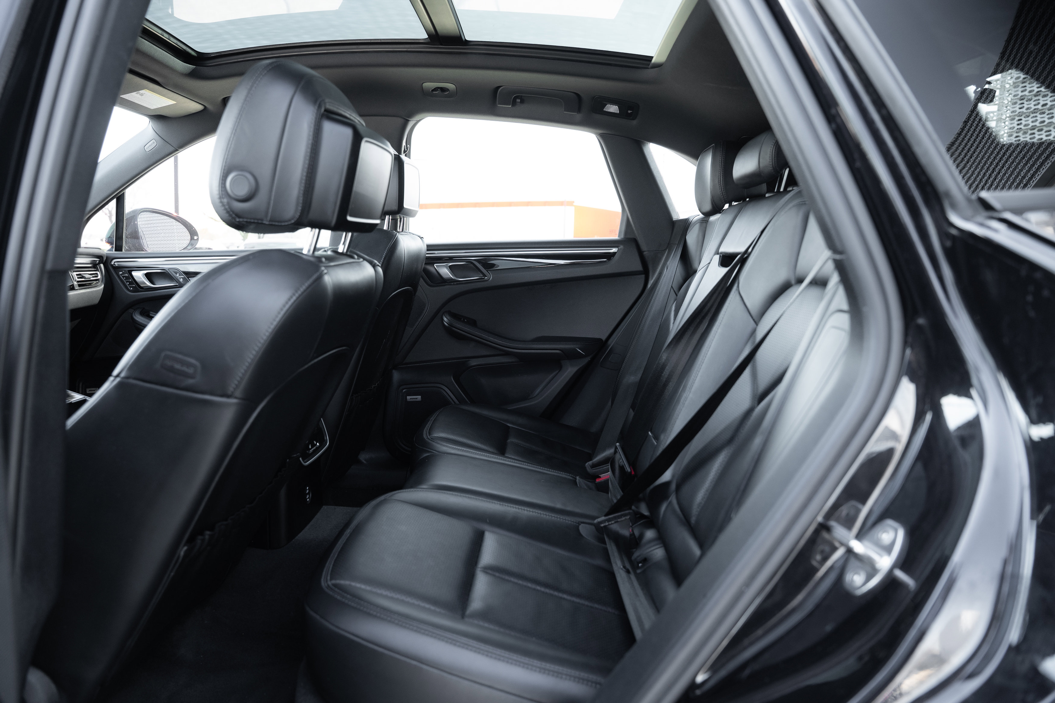 Used 2022 Porsche Macan image 26