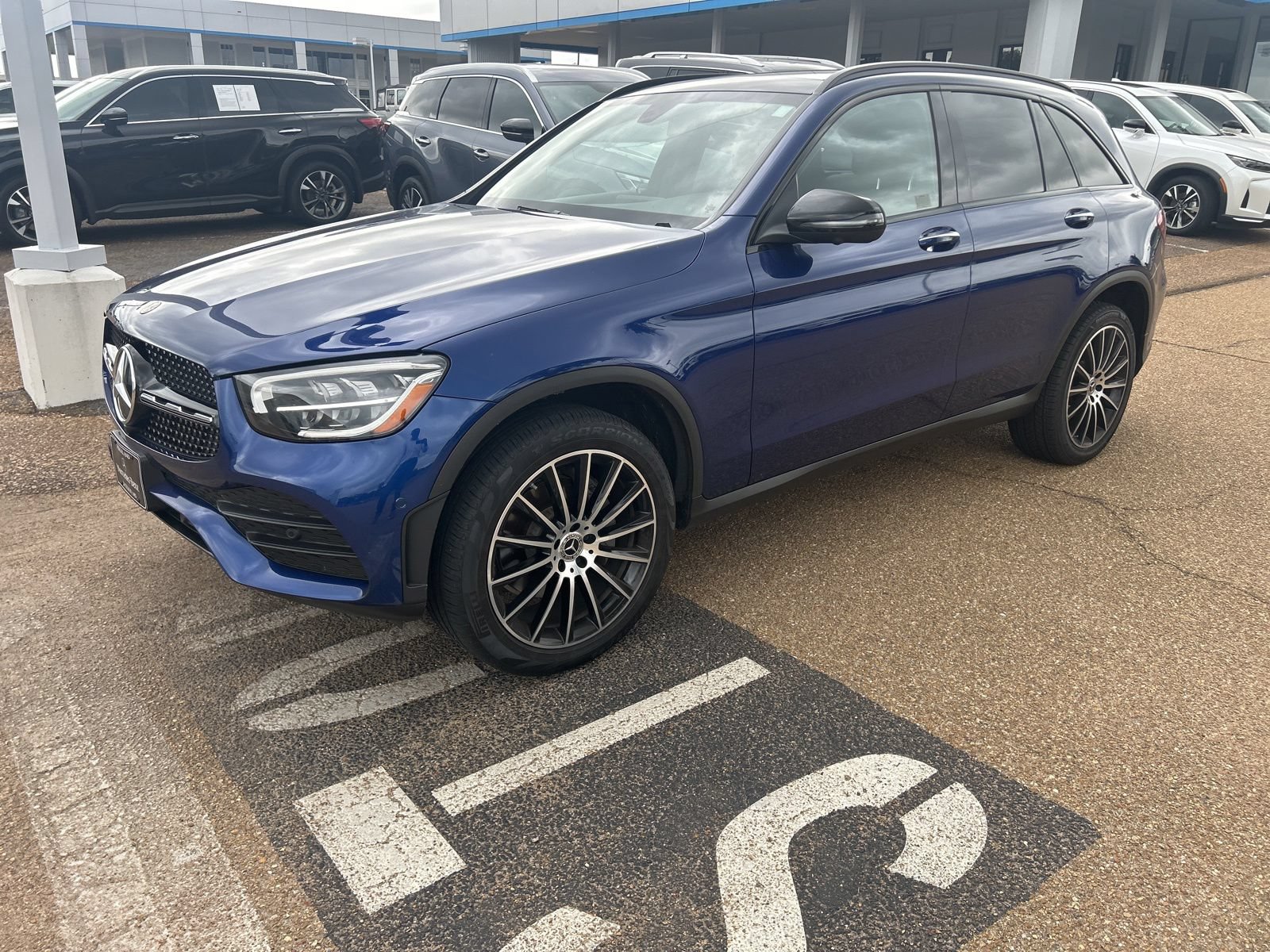 Used 2021 Mercedes-Benz GLC 300 image 1