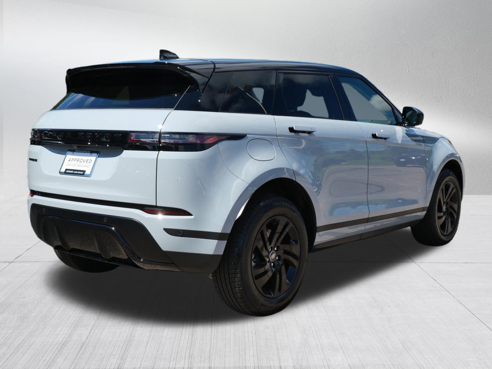 Used 2024 Land Rover Range Rover Evoque S AWD/4WD image 5
