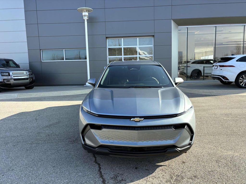 Used 2026 Chevrolet Equinox EV LT image 2