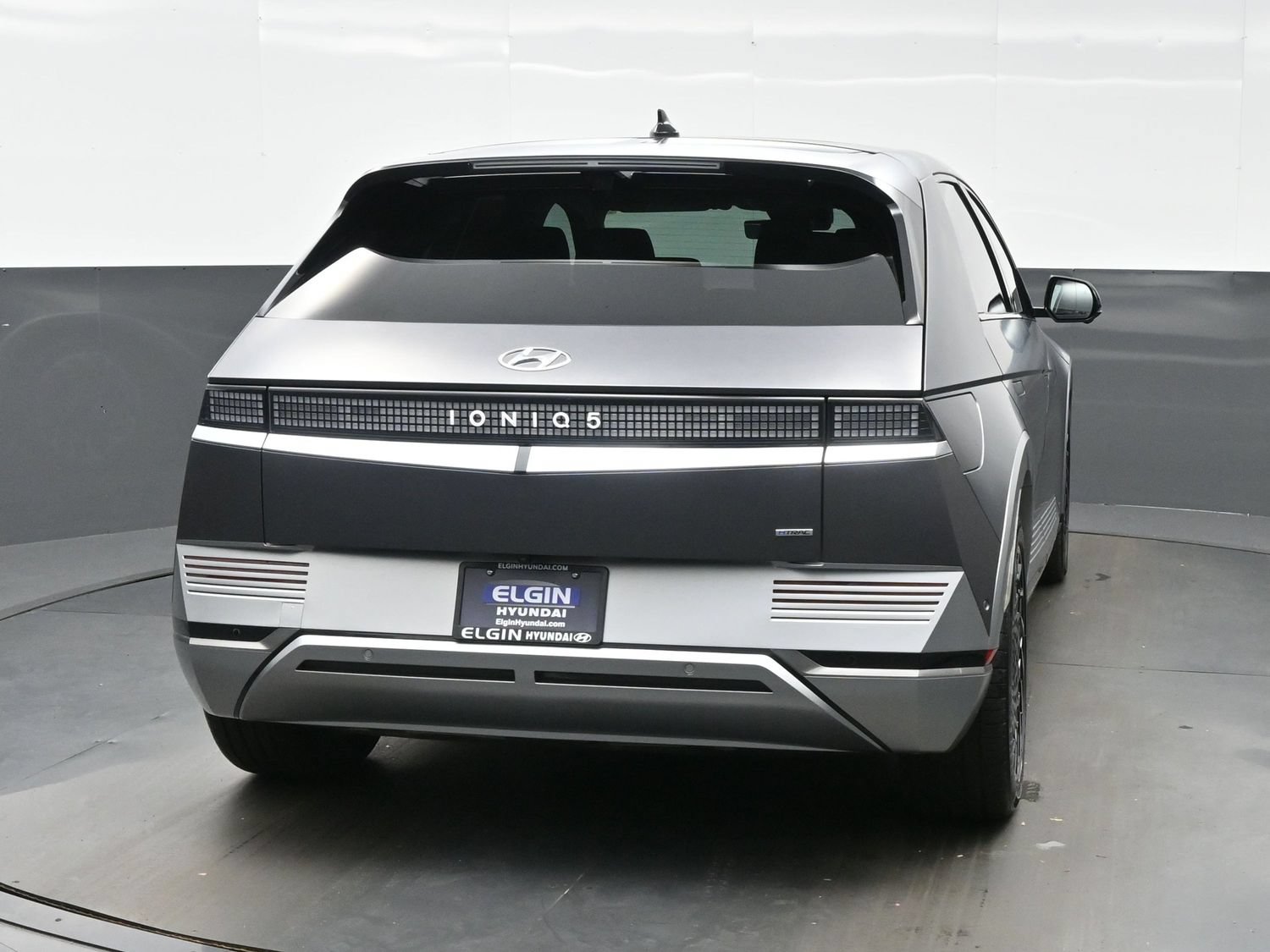 Certified 2024 Hyundai Ioniq 5 Limited AWD/4WD image 5