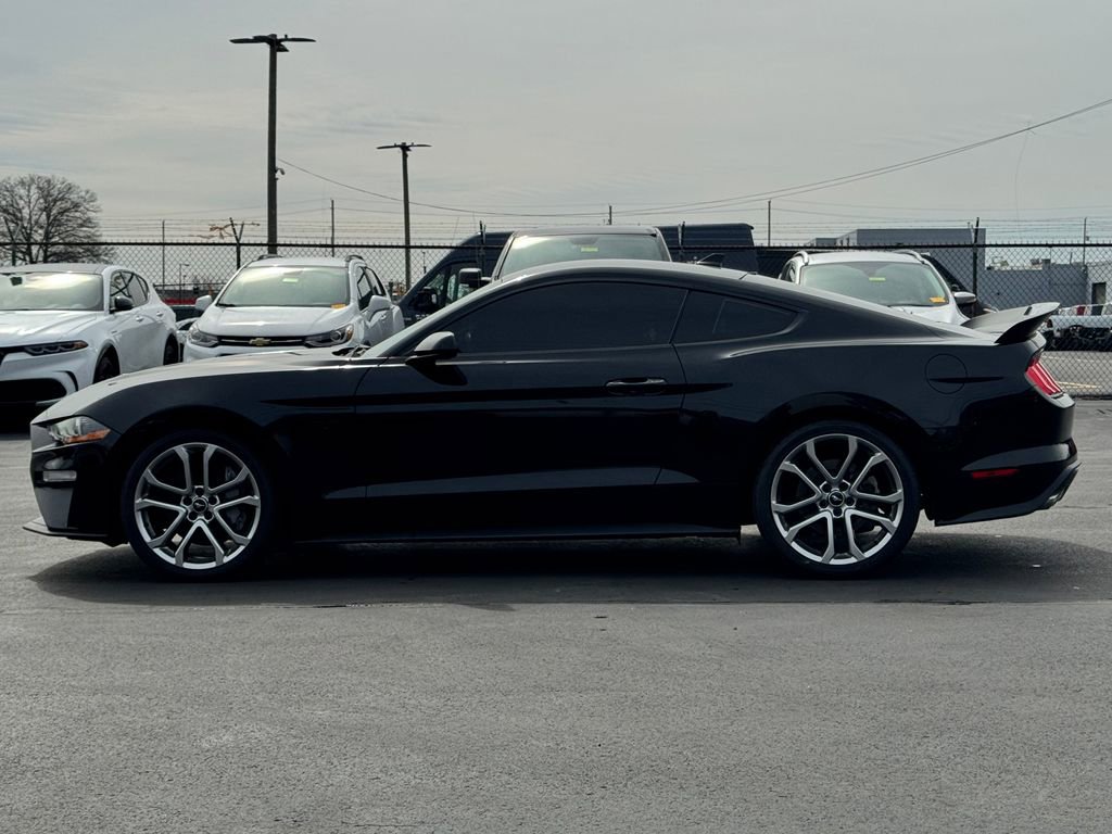 Used 2021 Ford Mustang GT Premium w/ Black Accent Package RWD image 4