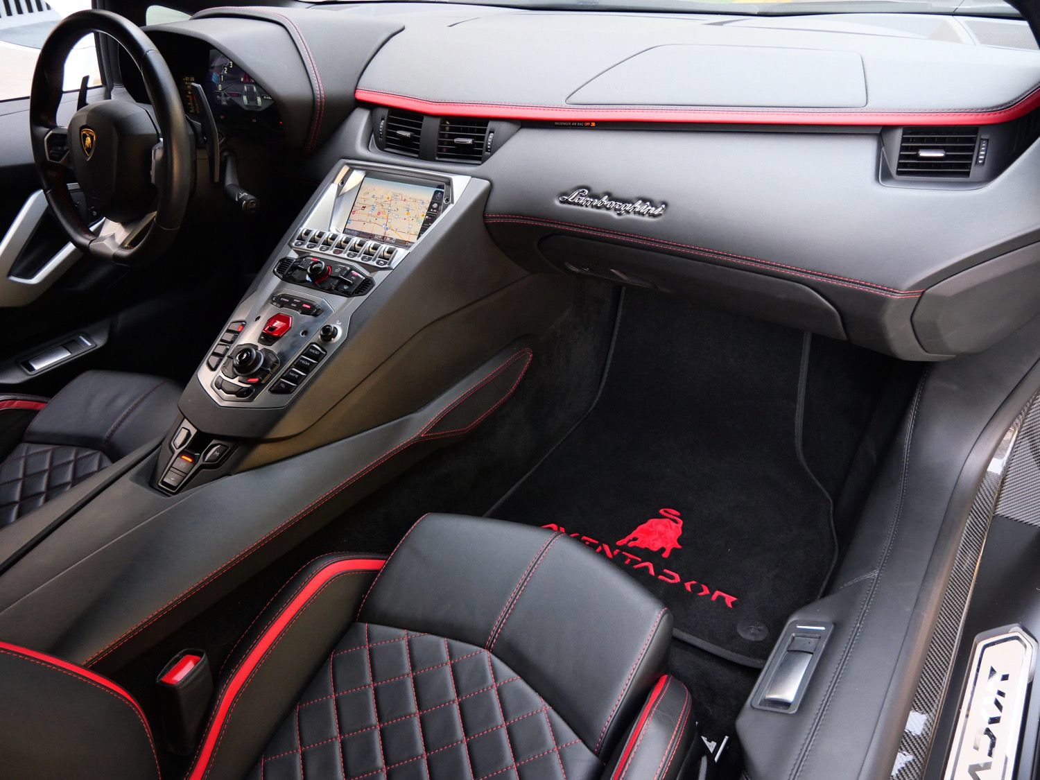 Used 2018 Lamborghini Aventador S AWD/4WD image 7