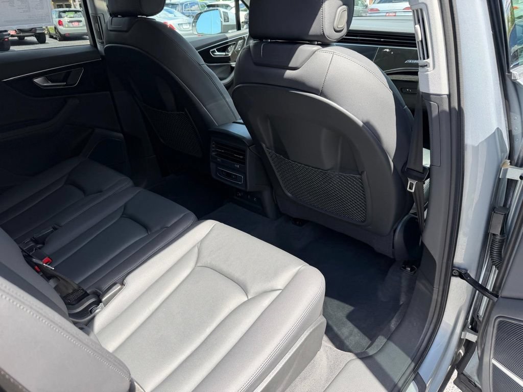 Used 2023 Audi Q7 3.0T Premium Plus w/ Premium Plus Package AWD/4WD image 25