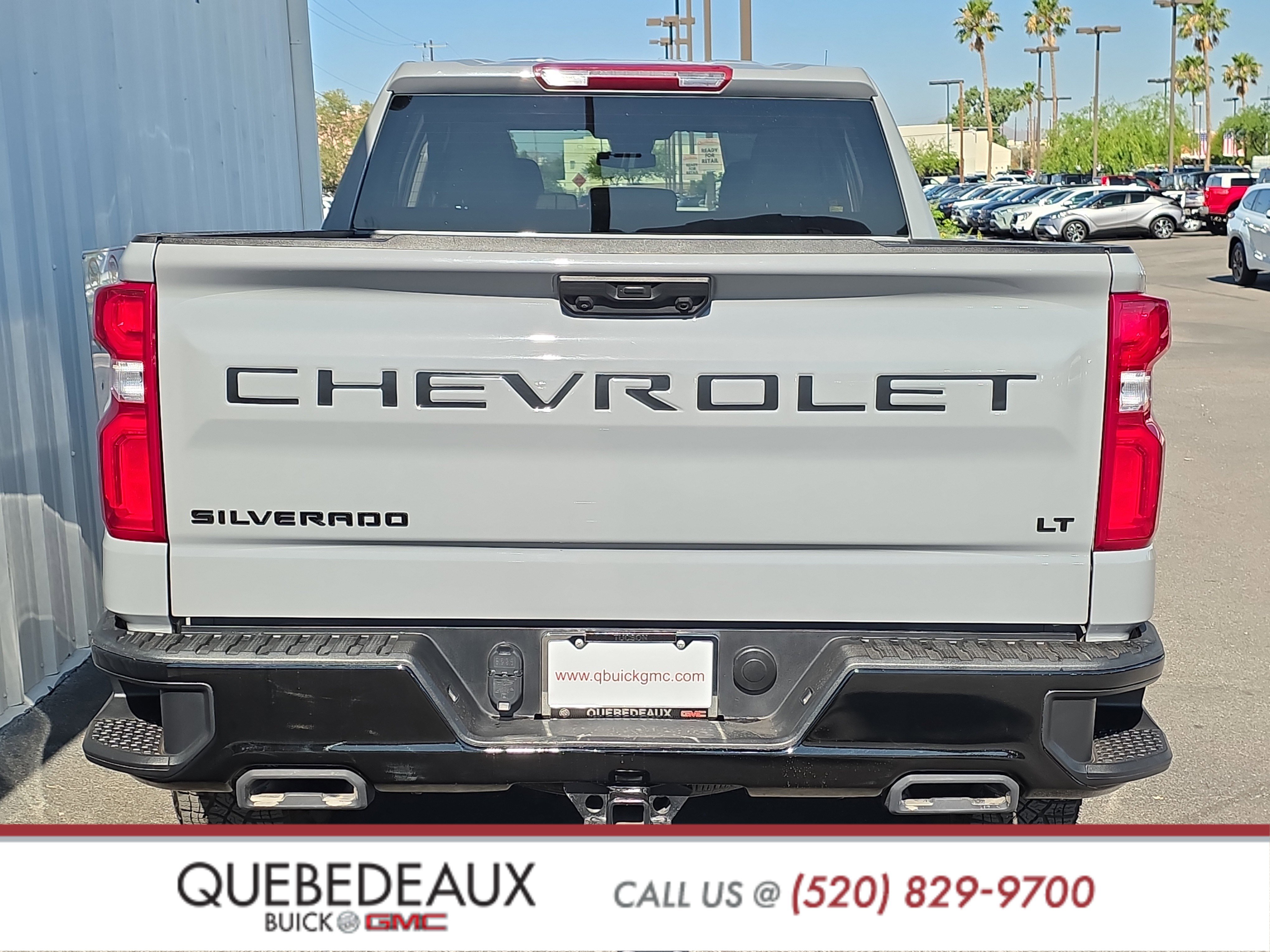 Used 2024 Chevrolet Silverado 1500 LT Trail Boss w/ Dark Appearance Package AWD/4WD image 8