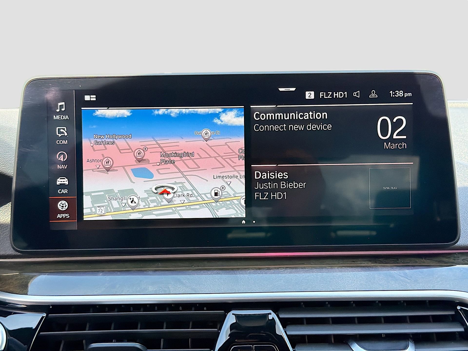 Used 2021 BMW 530i w/ M Sport Package image 32