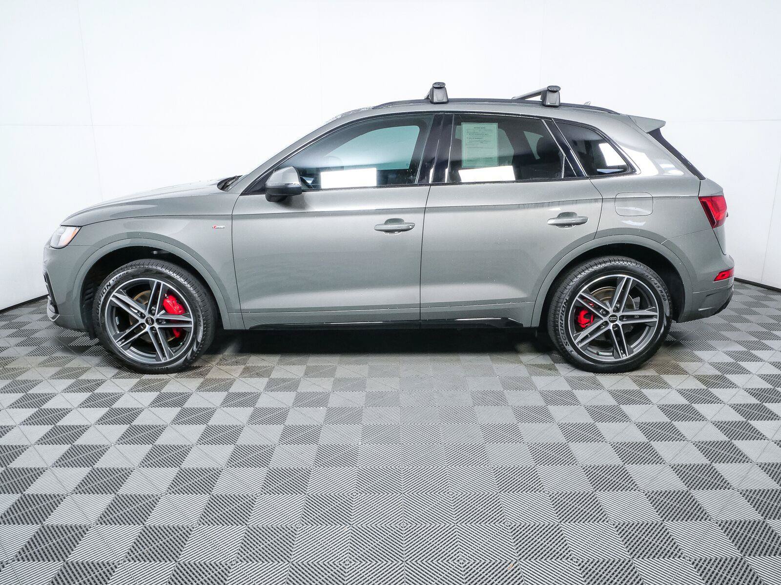Used 2024 Audi Q5 e Premium Plus w/ Premium Plus Package AWD/4WD image 27