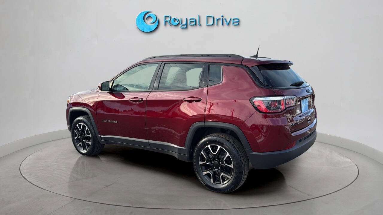 Used 2020 Jeep Compass Sport image 4