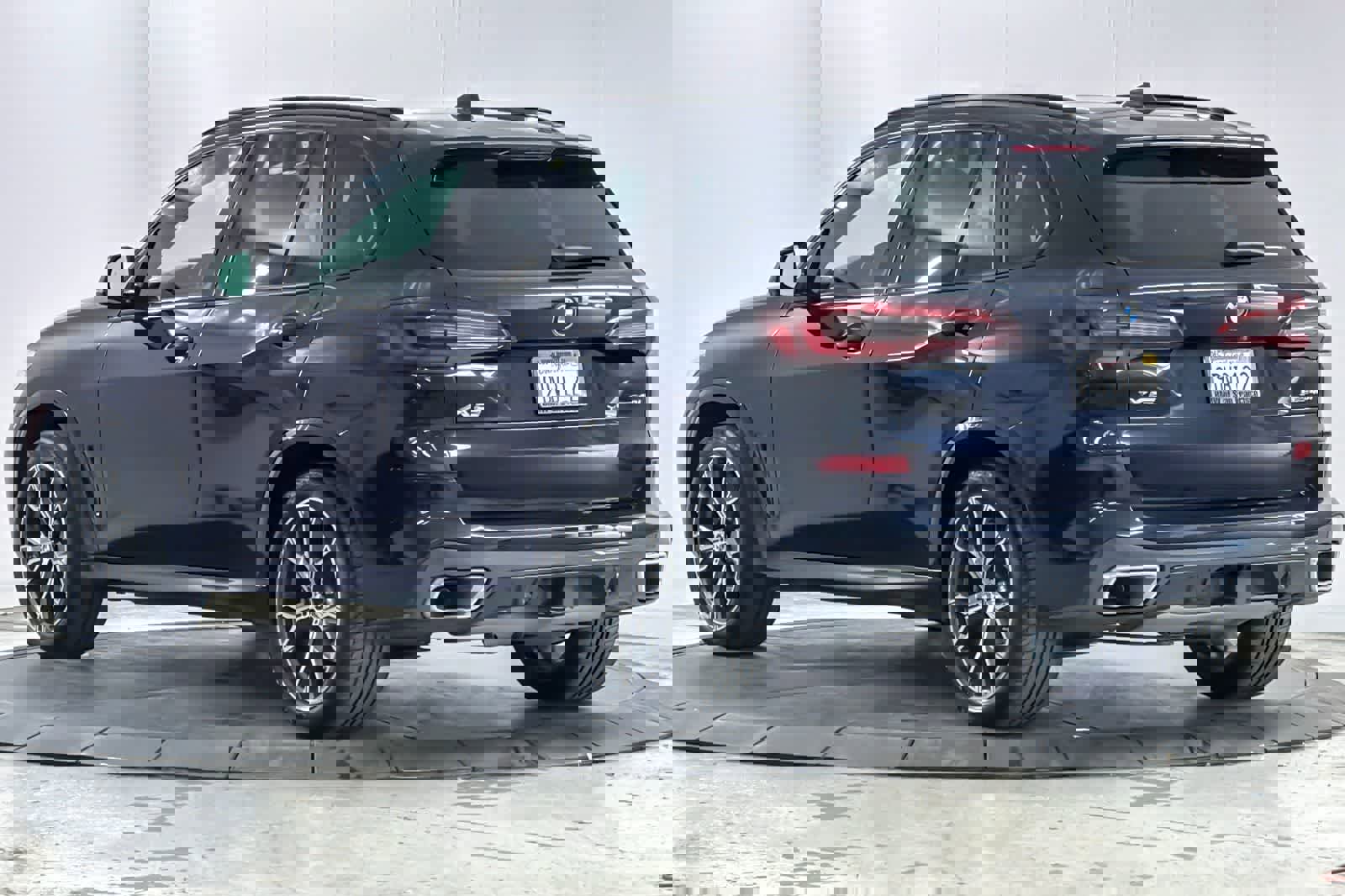 Used 2022 BMW X5 sDrive40i w/ M Sport Package image 6