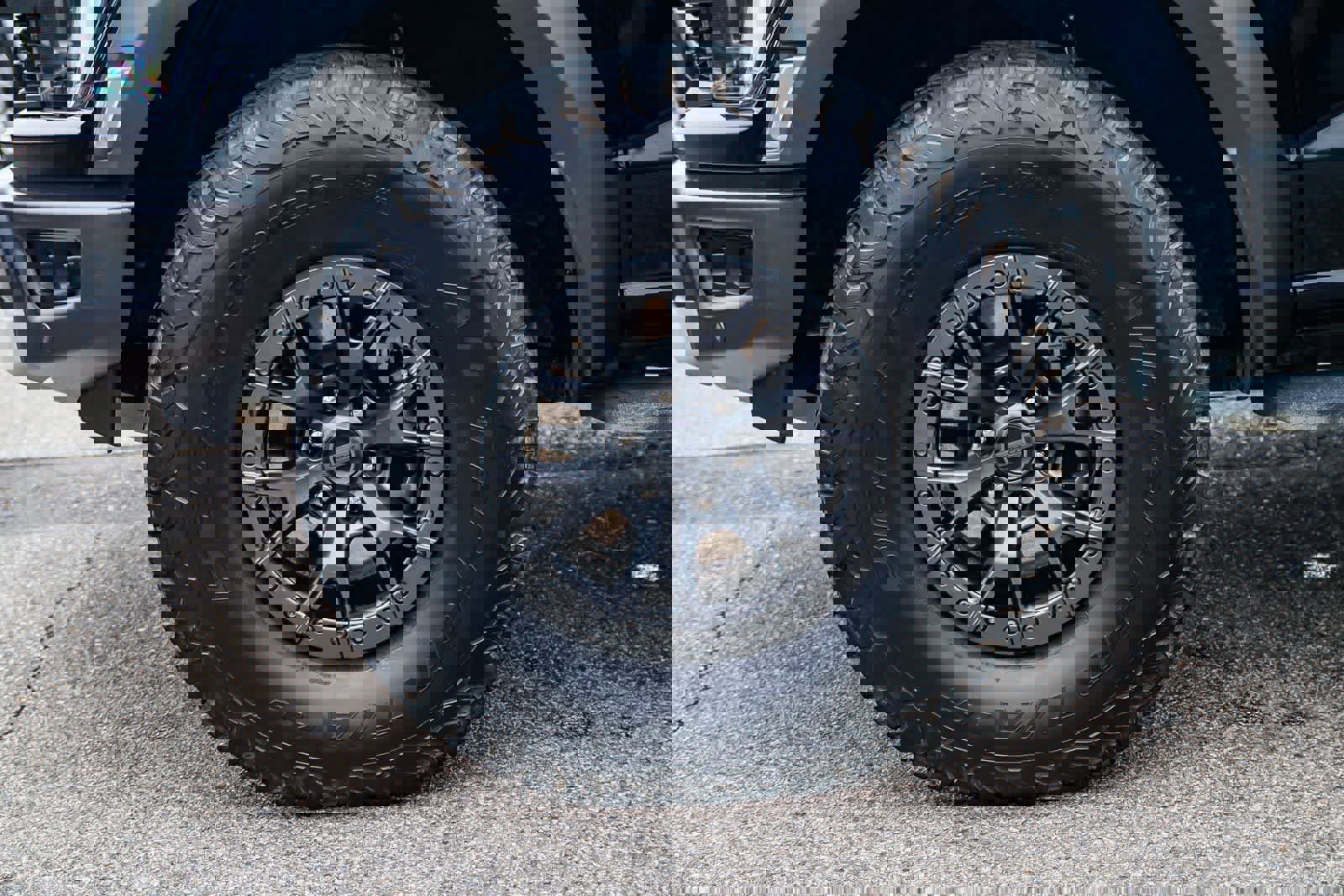 Used 2022 Ford F150 Raptor w/ Raptor 37 Performance Package image 9