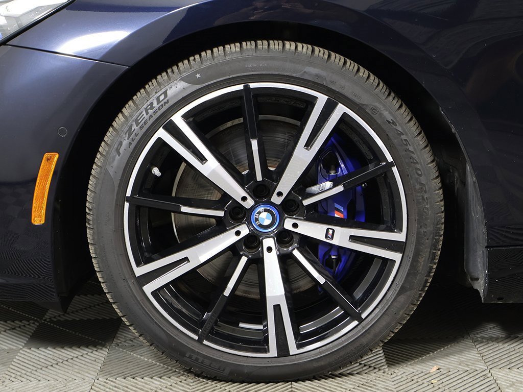 Used 2024 BMW i5 M60 w/ Premium Package image 27