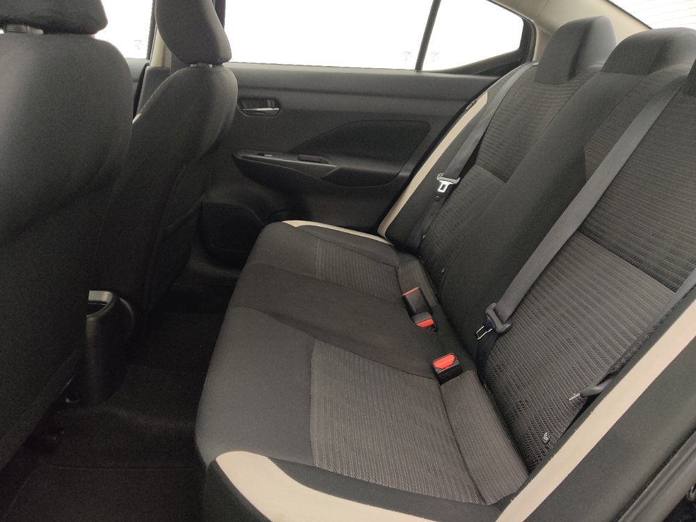 Used 2021 Nissan Versa SV FWD image 18