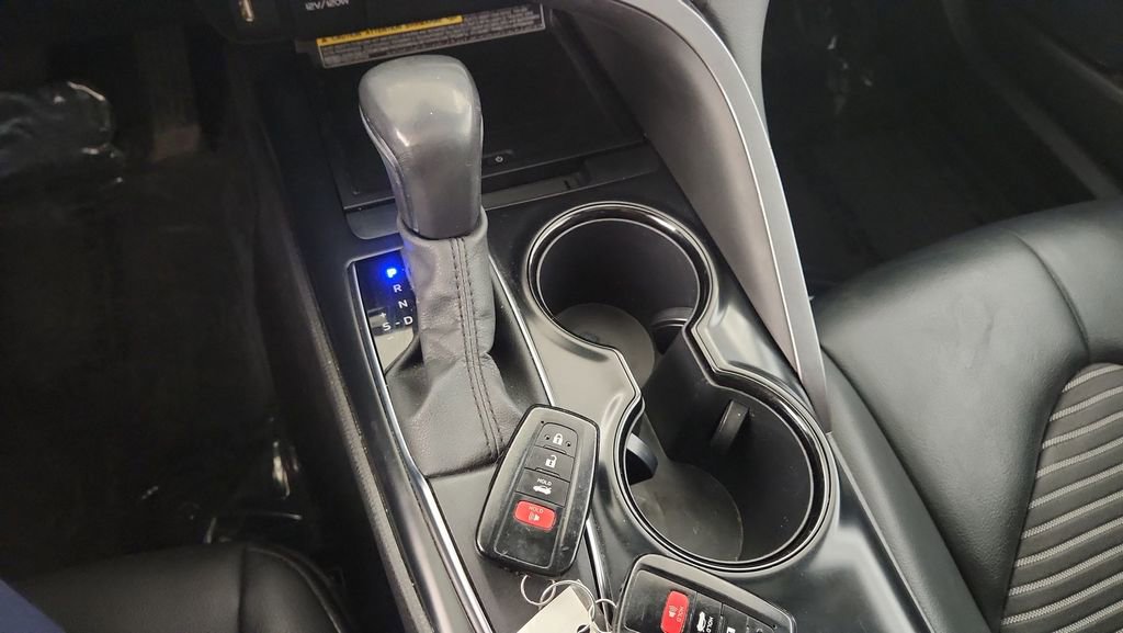 Used 2020 Toyota Camry SE w/ Audio Package image 23