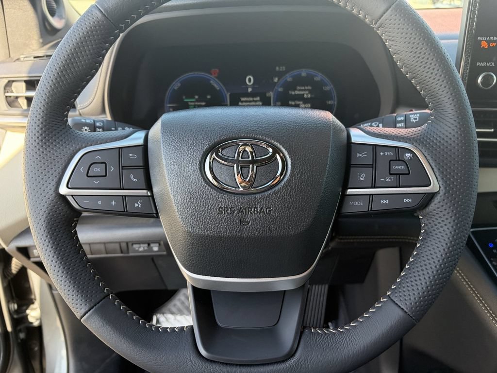 Certified 2026 Toyota Sienna Limited FWD image 36