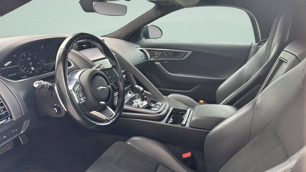 Used 2023 Jaguar F-TYPE Convertible RWD image 10