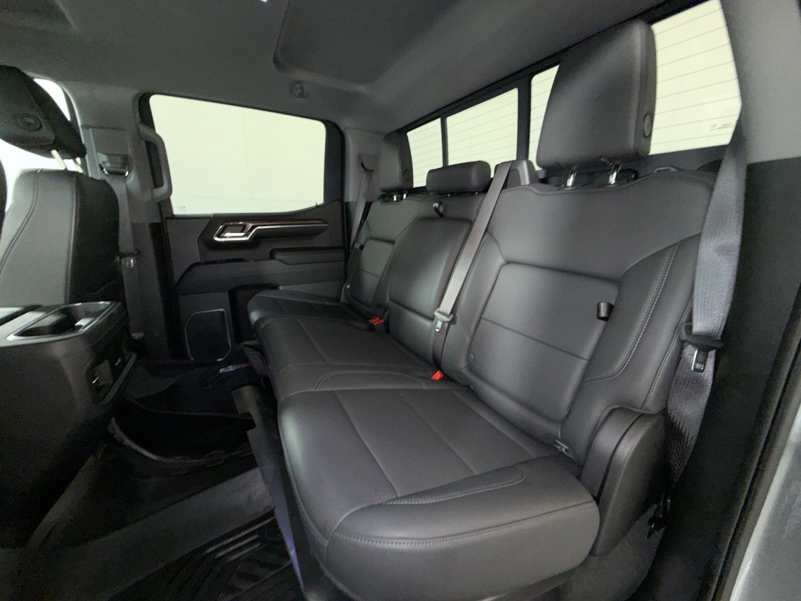 Used 2023 Chevrolet Silverado 1500 LT Trail Boss w/ LT Trail Boss Premium Package AWD/4WD image 23