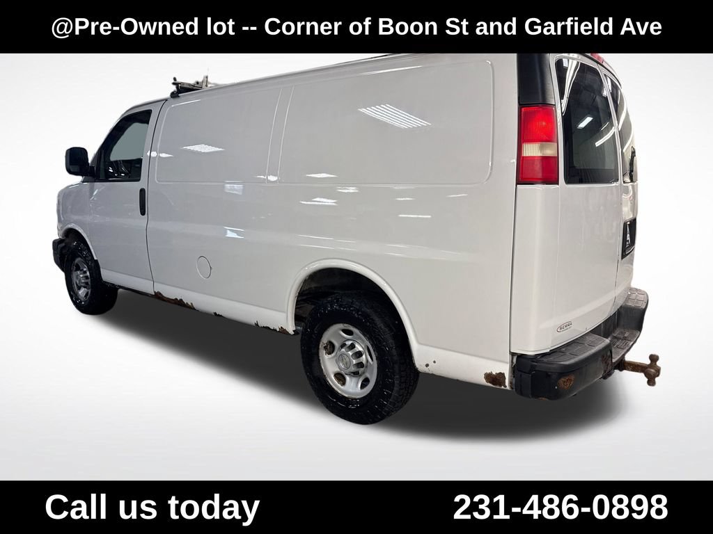 Used 2013 Chevrolet Express 2500 RWD image 3