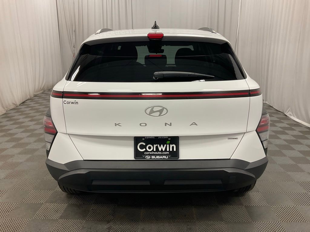 Used 2025 Hyundai Kona SEL image 5