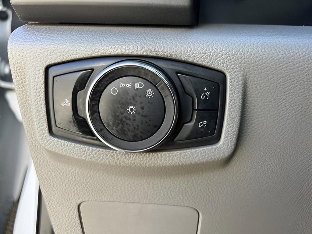 Used 2019 Ford F550 4x4 Regular Cab Super Duty image 15