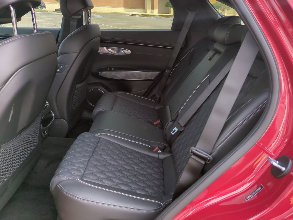 Used 2025 Genesis GV70 3.5T Sport w/ Sport Advanced Package image 14