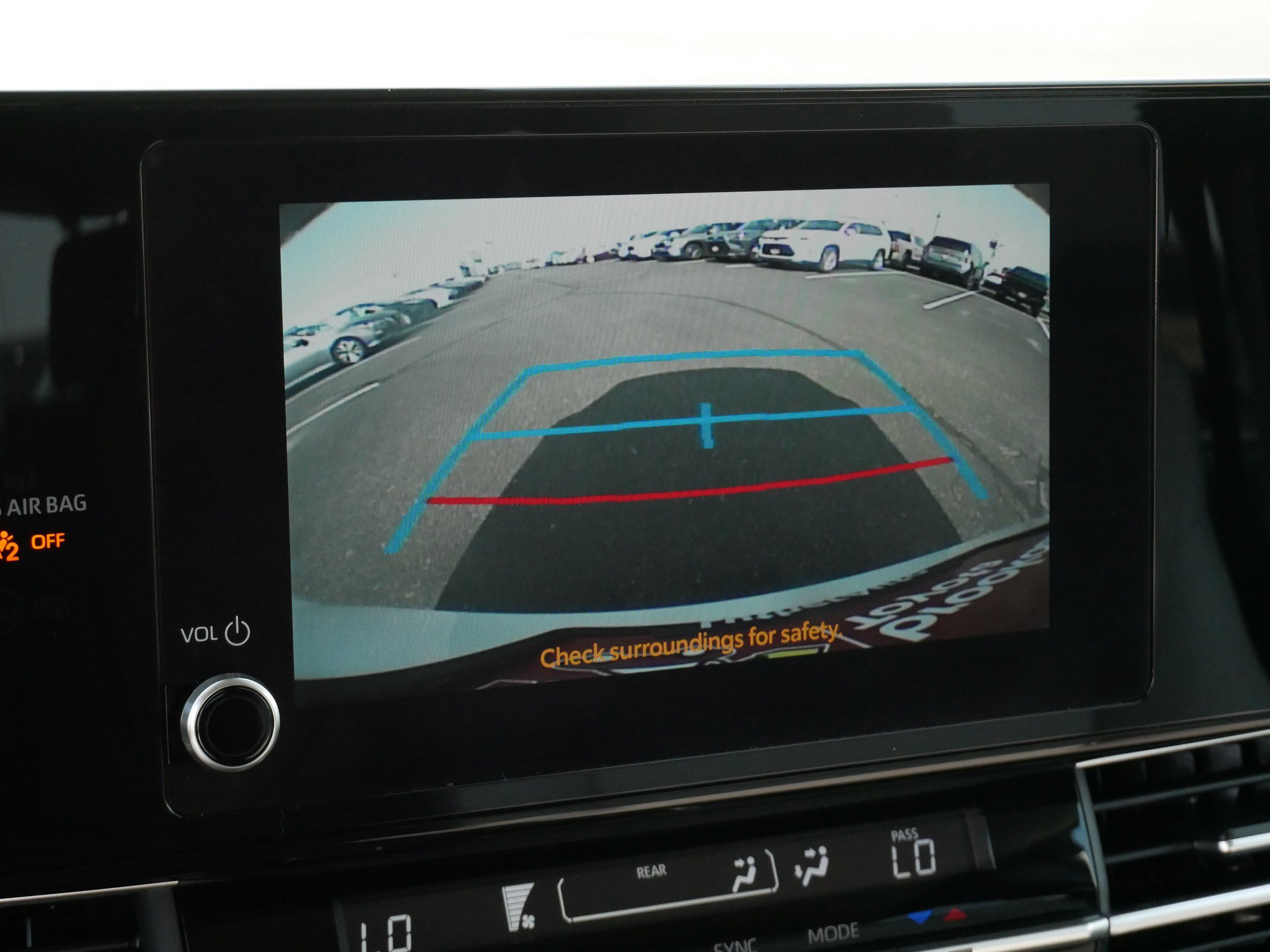 Certified 2025 Toyota Sienna LE FWD image 30