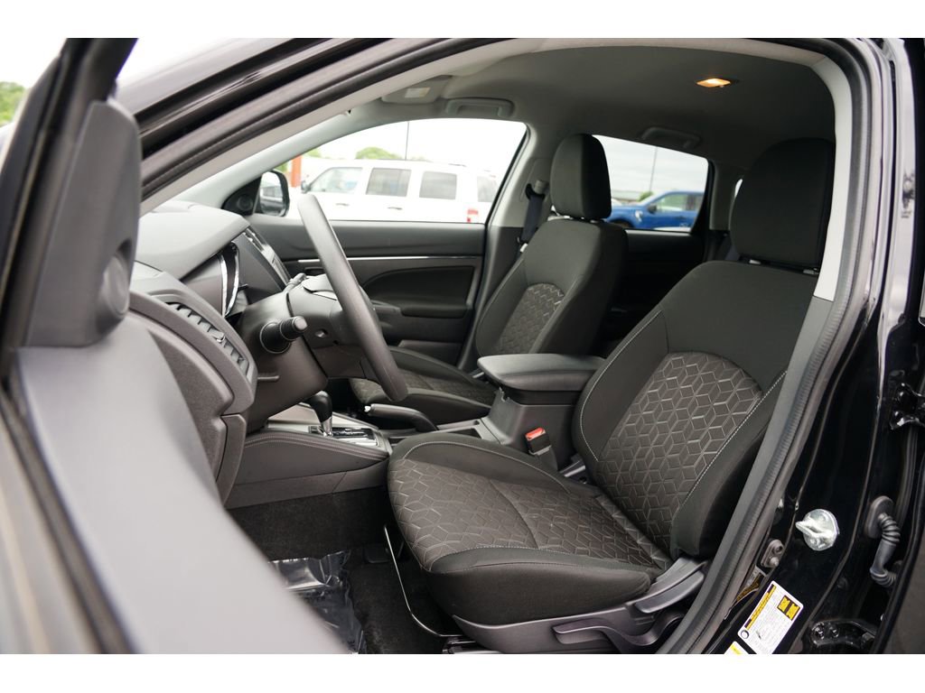 Used 2024 Mitsubishi Outlander Sport ES image 12