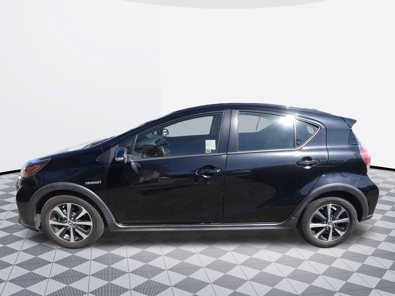 Used 2018 Toyota Prius C Four image 4
