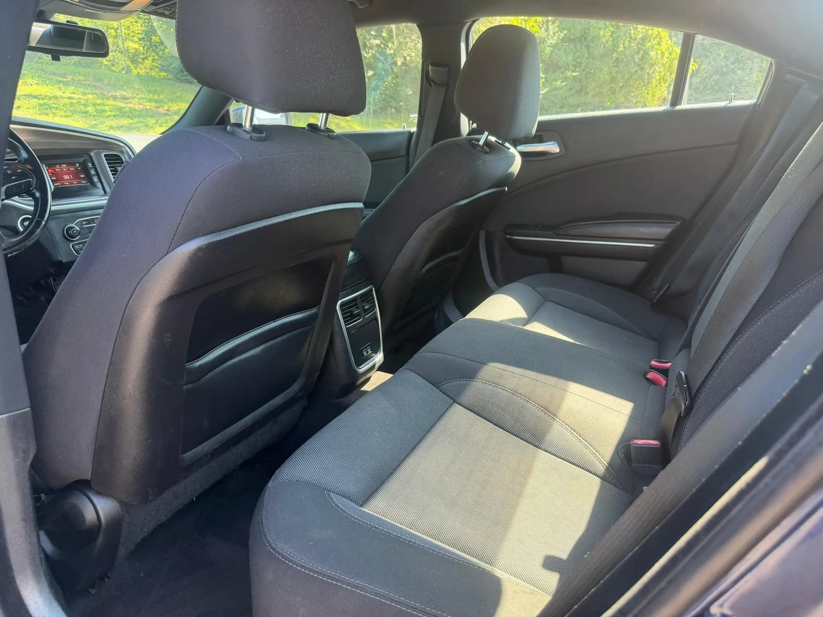 Used 2015 Dodge Charger SE RWD image 15