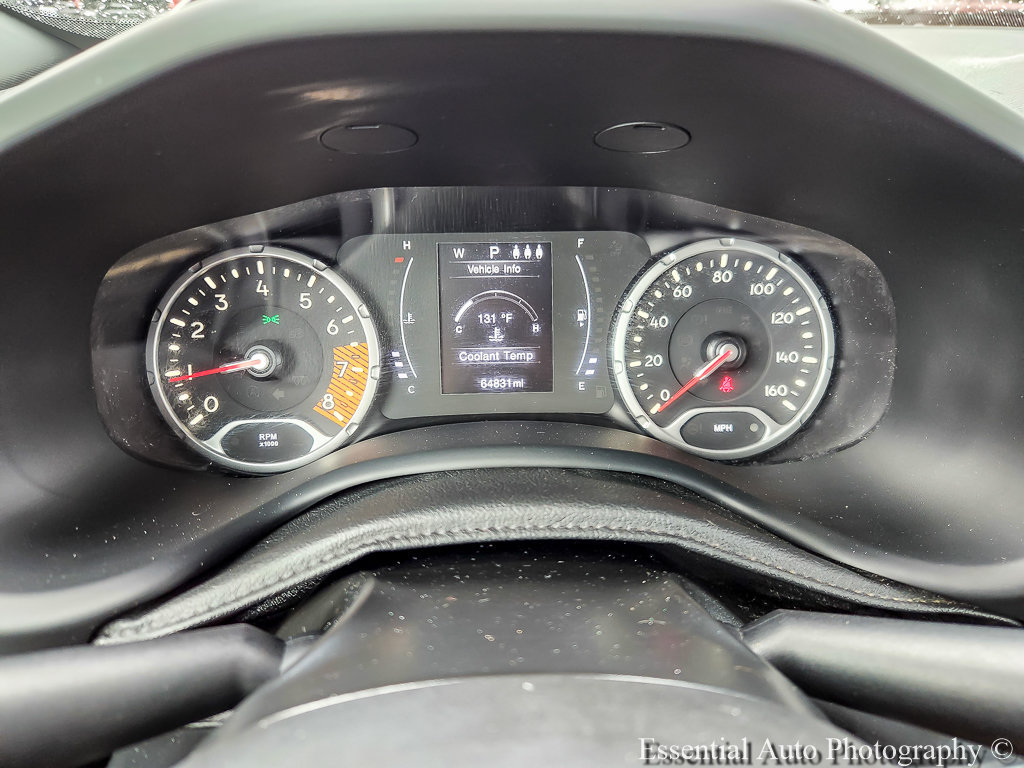 Used 2019 Jeep Renegade Latitude FWD image 10