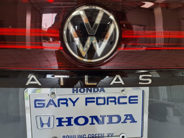 Used 2024 Volkswagen Atlas Peak Edition SEL AWD/4WD image 26