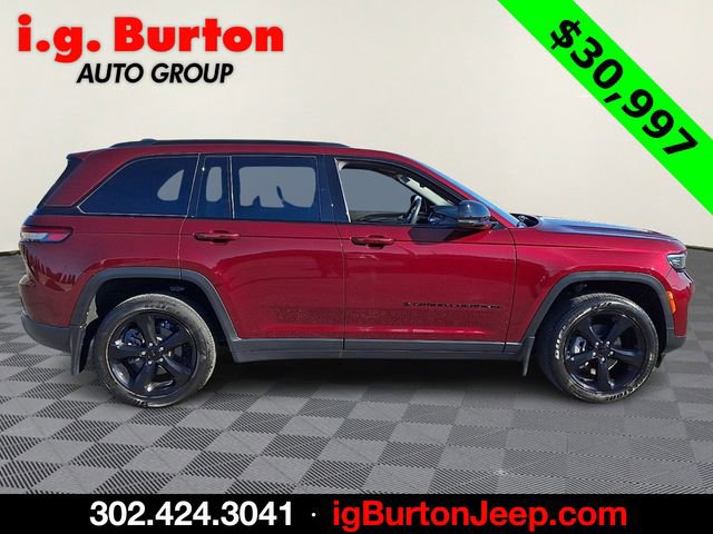 Used 2023 Jeep Grand Cherokee Altitude image 7