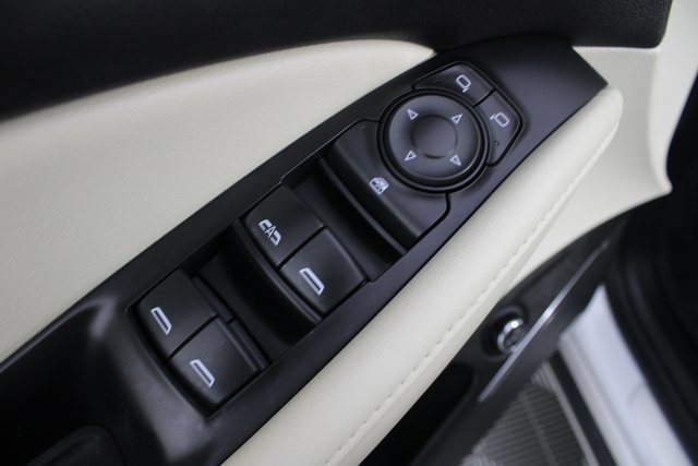 Used 2022 Buick Enclave Essence w/ Experience Buick Package image 17