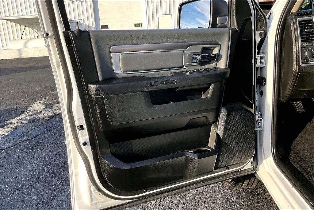 Used 2024 RAM 1500 Classic SLT image 19