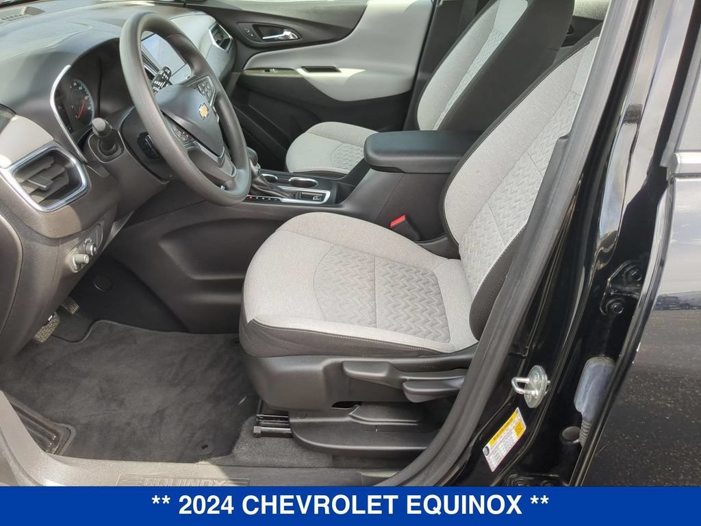Used 2024 Chevrolet Equinox LS AWD/4WD image 16