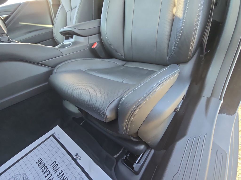 Used 2023 Subaru Outback Touring XT image 27