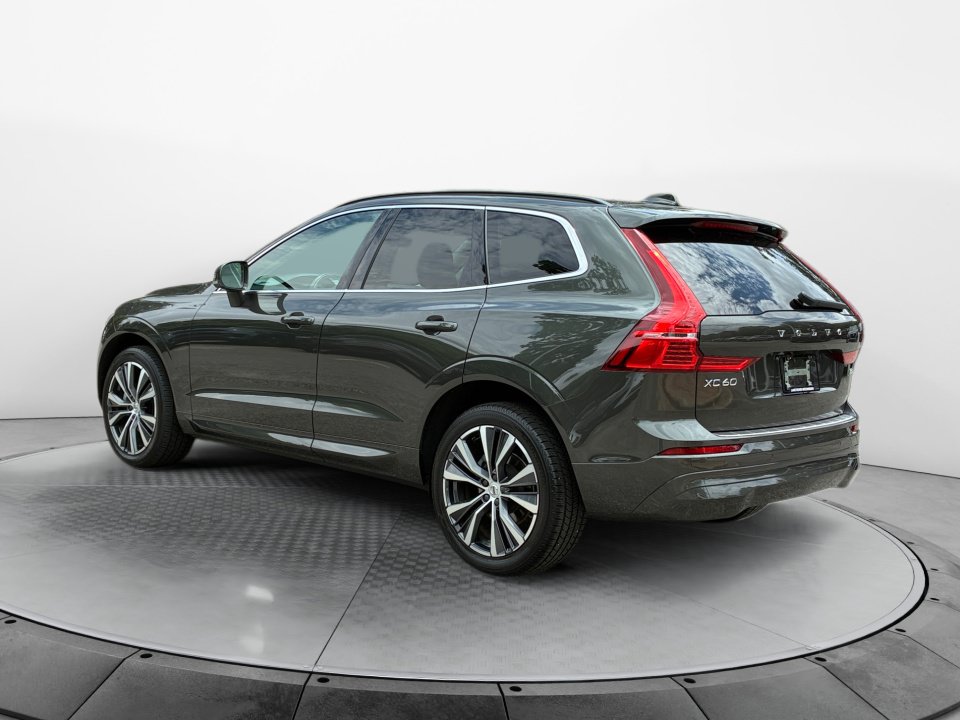 Used 2022 Volvo XC60 B5 Momentum w/ Protection Package Premier FWD image 5