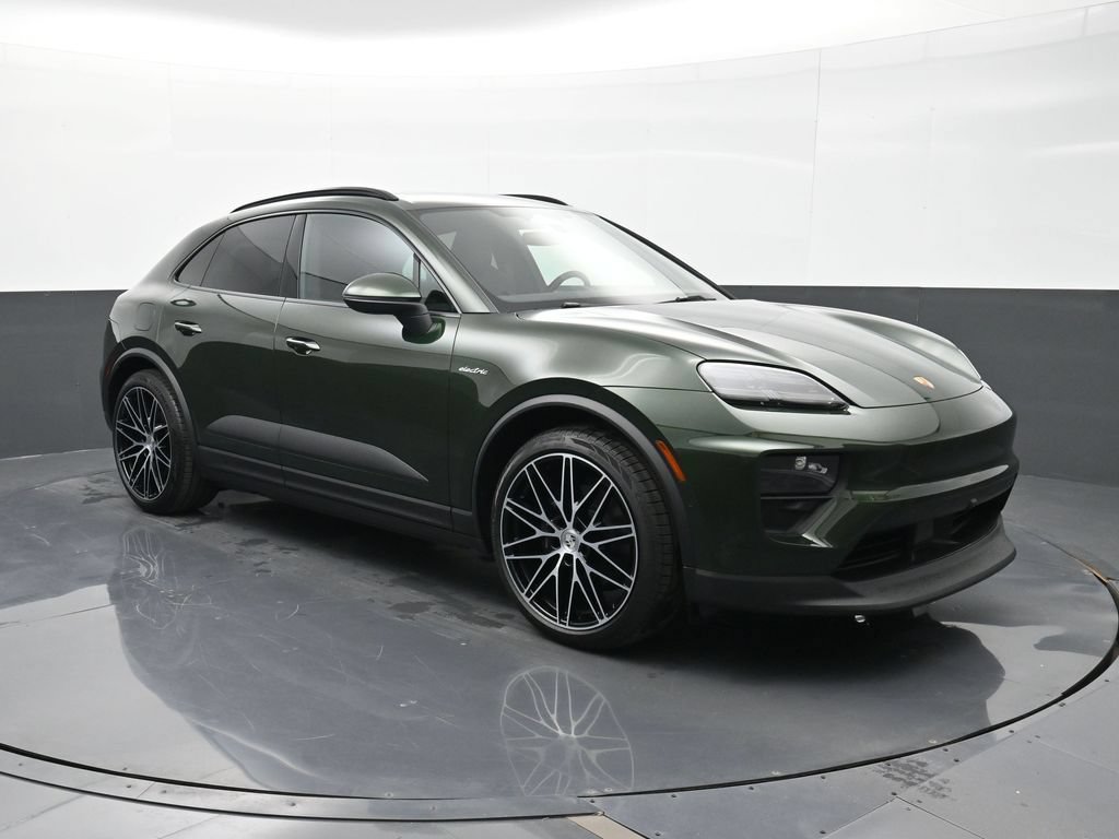 Certified 2025 Porsche Macan Electric RWD image 26