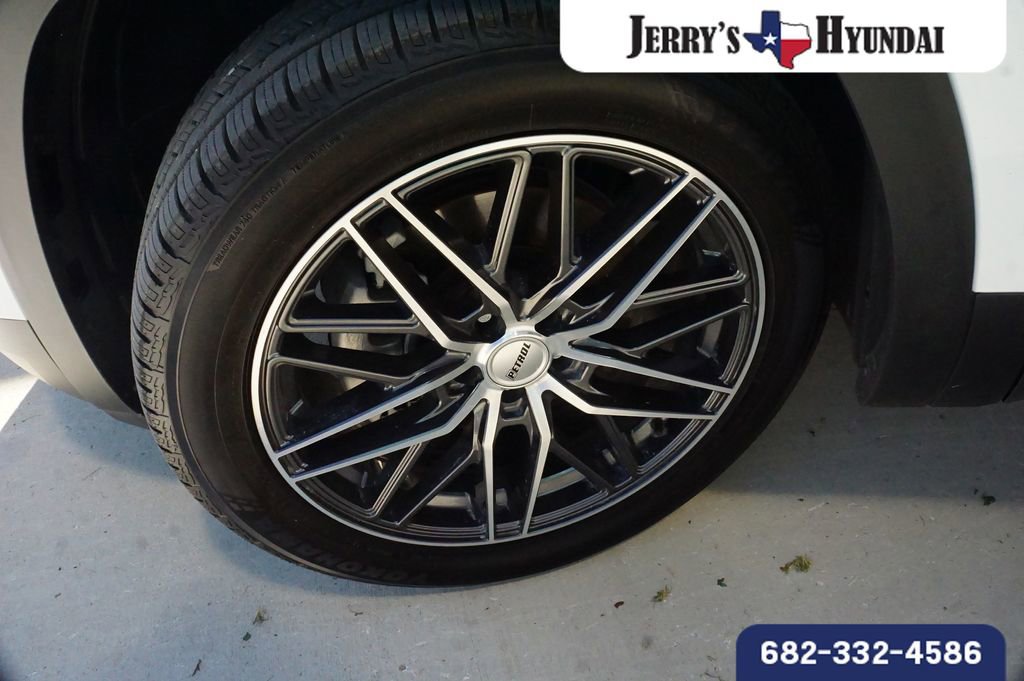 Used 2024 Volkswagen Atlas Peak Edition SE AWD/4WD image 9