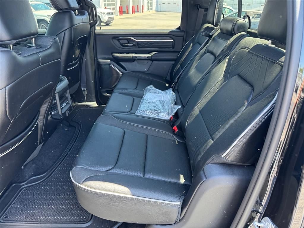 Used 2025 RAM 1500 Limited w/ Trailer Tow Group AWD/4WD image 14