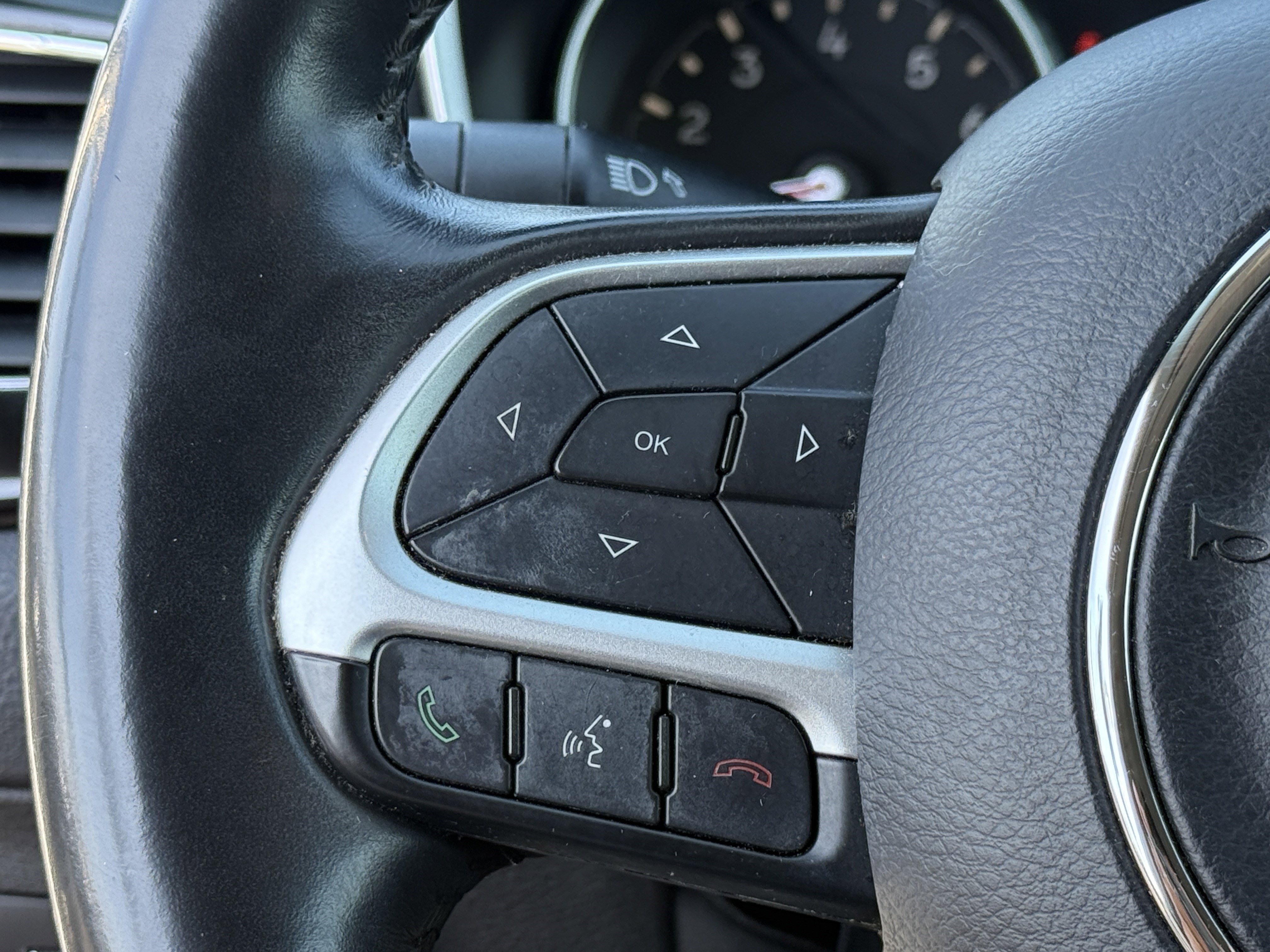 Used 2018 Jeep Compass Altitude w/ Popular Equipment Group image 19