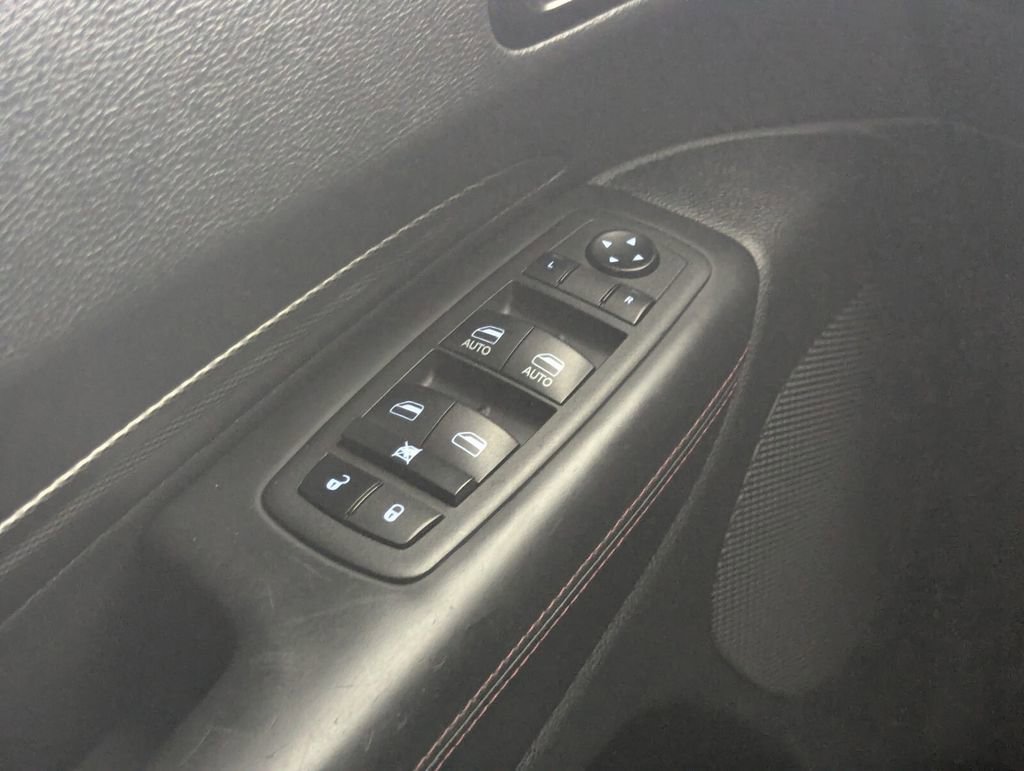 Used 2022 Dodge Durango R/T w/ Blacktop Package image 18