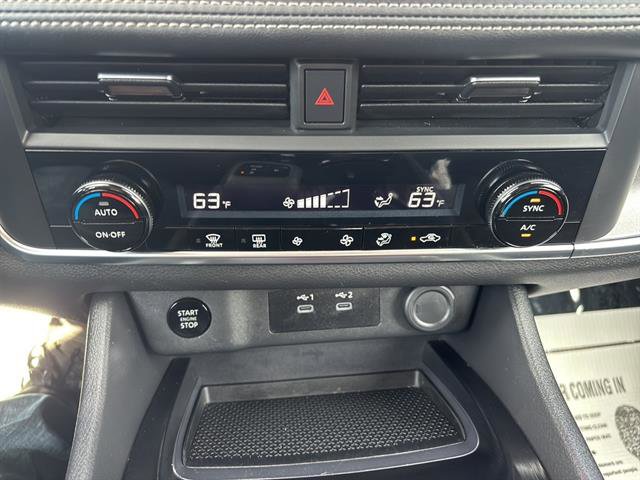 Used 2024 Nissan Rogue SV image 24