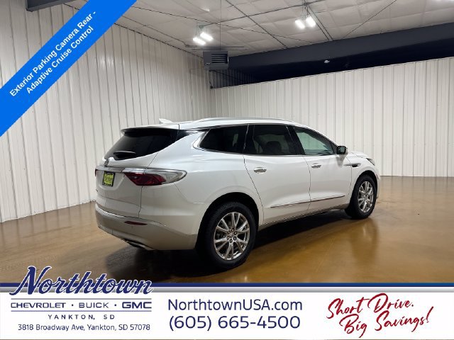 Used 2024 Buick Enclave Premium AWD/4WD image 6