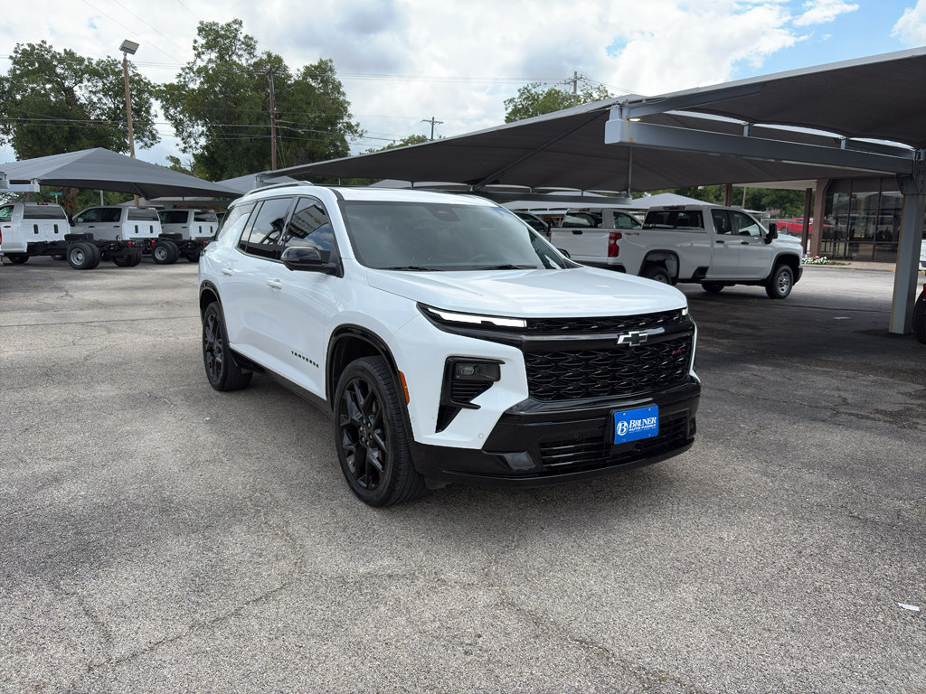 Used 2024 Chevrolet Traverse RS FWD image 3